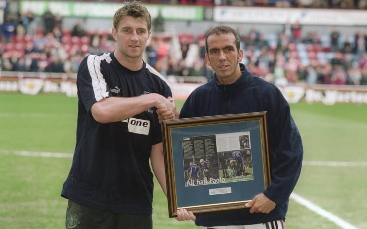 门将受伤倒地迪卡尼奥放弃射门,迪卡尼奥裁判完整视频