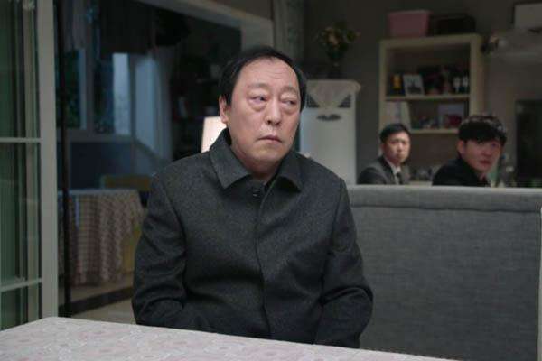 我的老父亲广场舞完整版背面,我的老父亲原唱阎维文