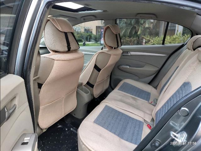 锋范2009款1.8自动挡大不大,2010本田锋范1.8自动挡怎么样