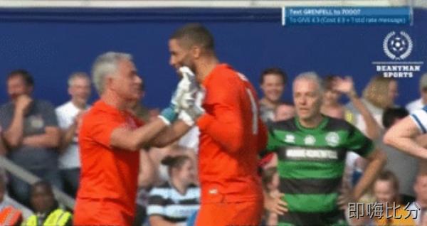 门将没有替补的名场面,客串门将哪位是你最爱的门将