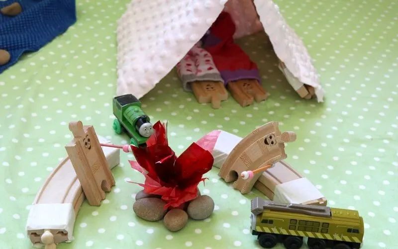 15个人左右玩的小游戏,15个人玩的室内游戏