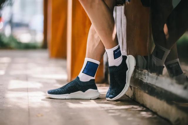 比“裸奔”还爽的脚感，70元穿出千元的感觉，竟然还有“踩屎感”