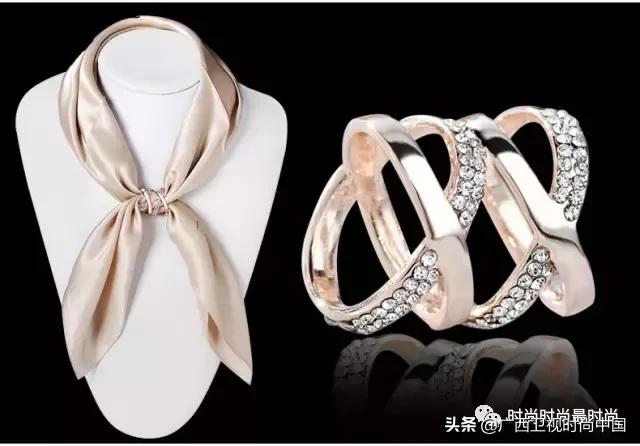 显脸瘦的方法和穿搭,显脸瘦显高的发型怎么扎