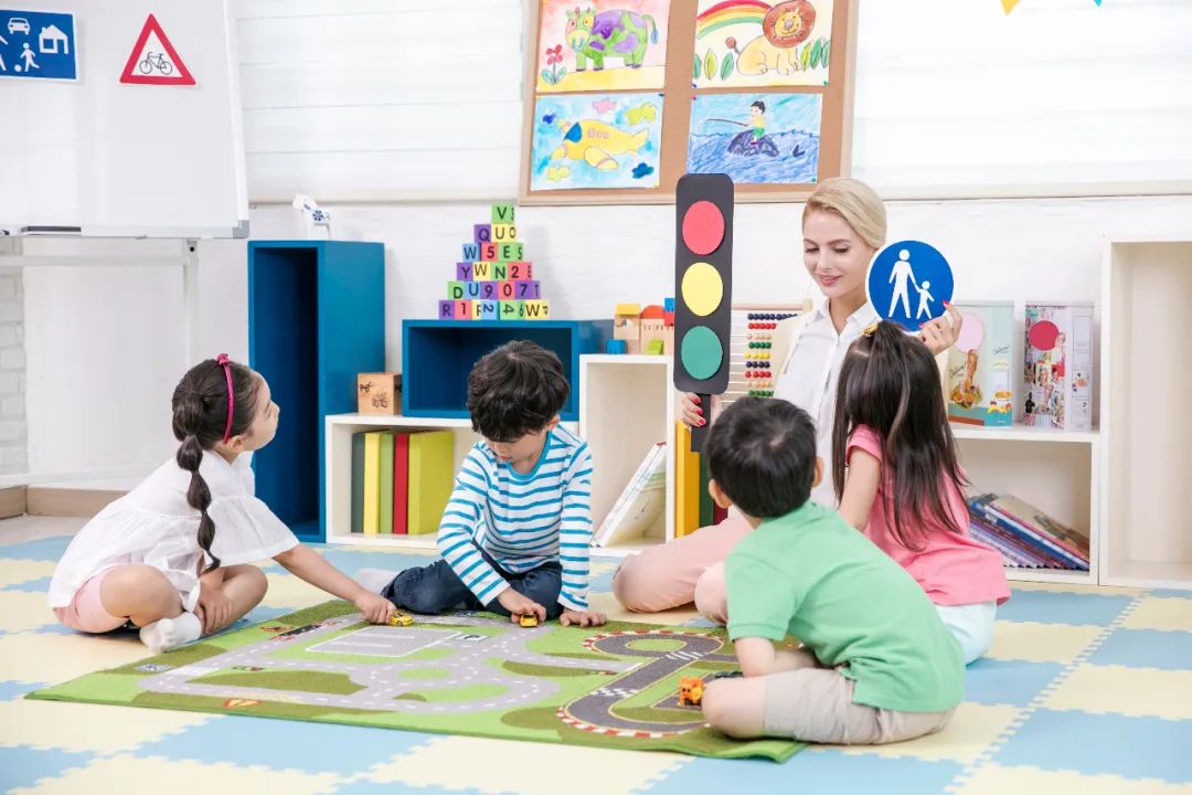 中国英语发音和标准英语发音对比,怎样才能学会标准的英语发音