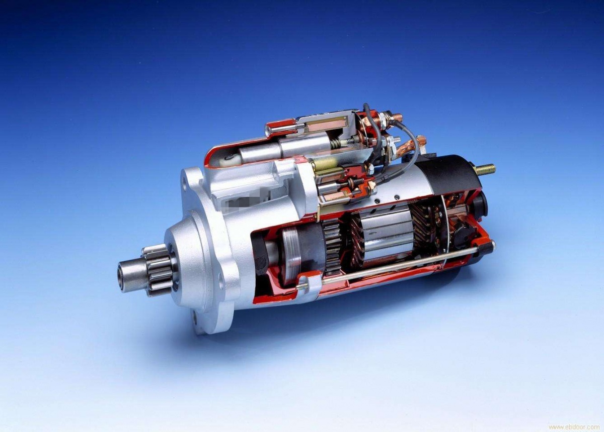 旅游路上遇到汽车故障怎么办,自驾游汽车常见故障