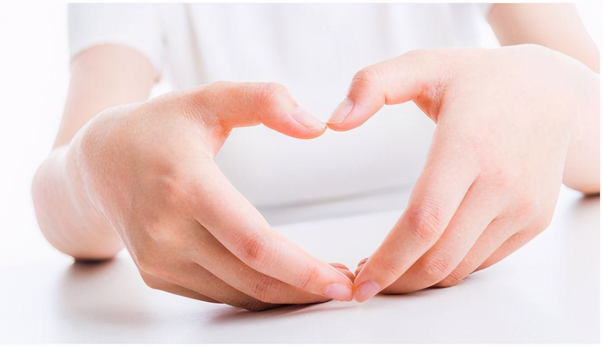 帮闺蜜带了罐奶粉,给我的钱是打折价,我回了一句话后,被拉黑了