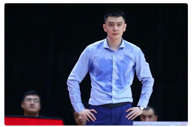 杨鸣点评总决赛,杨鸣作为队员夺得总冠军时的表现