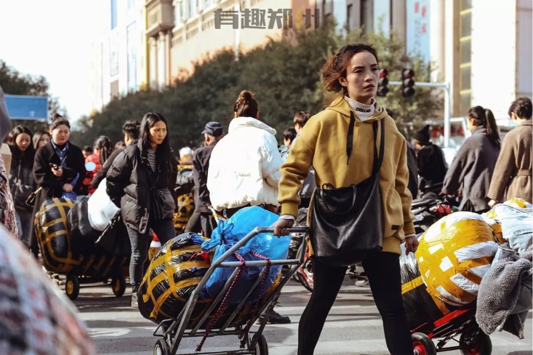 郑州银基商贸城,郑州银基商贸城批发服装生意咋样