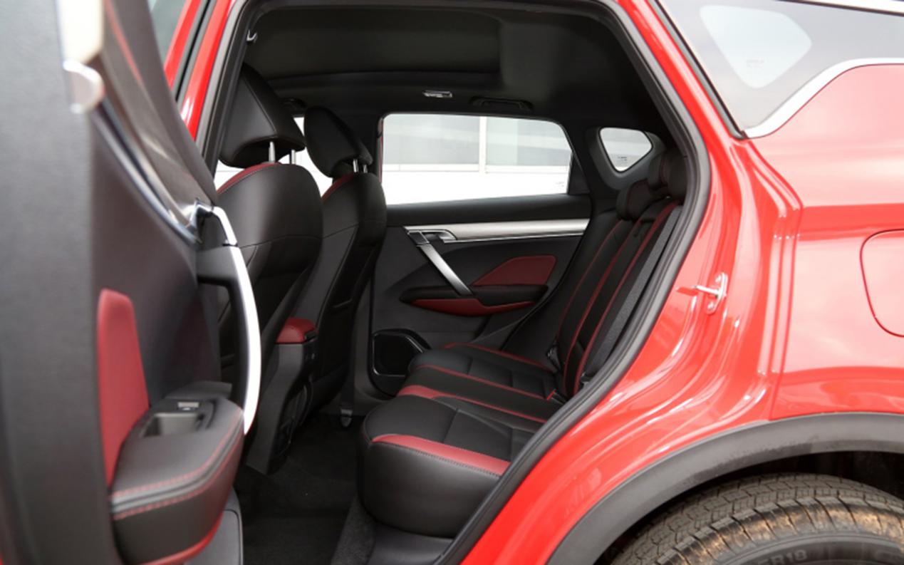 预算只有12万买什么suv值得推荐的,10万元买黑科技顶配suv了解一下