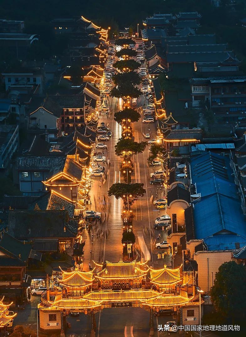 成都是一个安逸的地方吗,成都是个挺安逸的城市