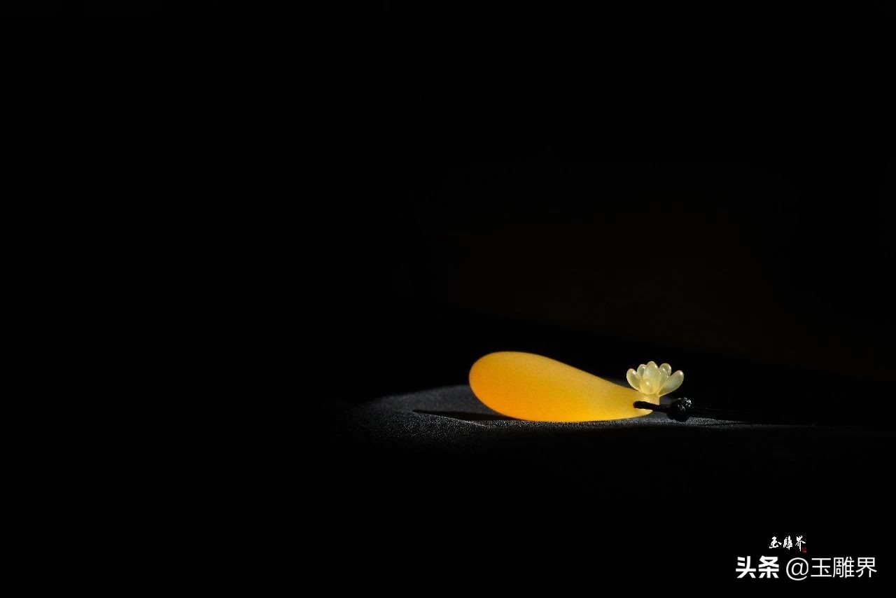 一刀一快门！他在玉上琢人生，相机里留风景