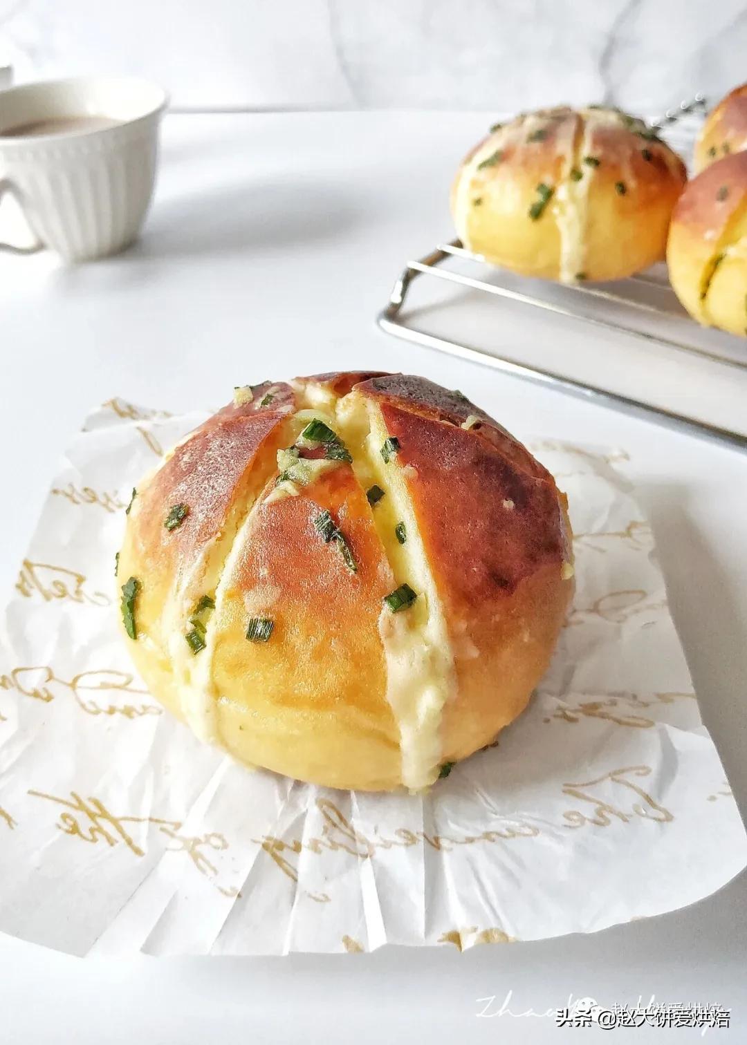 蒜香面包外面脆,蒜香面包松软