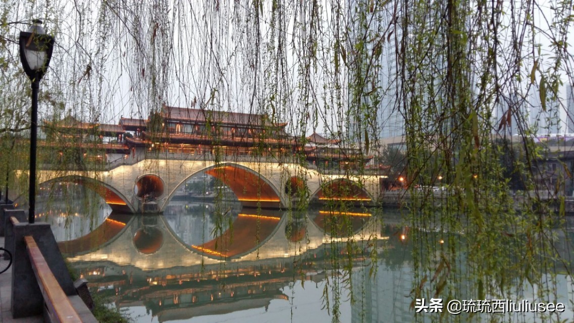 九眼桥酒吧一条街夜景图片,九眼桥酒吧文化街区