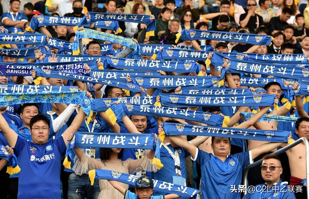 专刊“诚”攻与“城”功：足球荒漠变绿洲，因你更爱这座城（上）