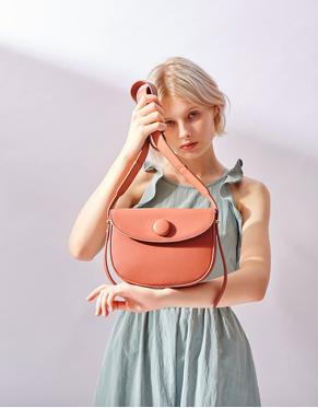 淘宝女包哪个最好看又实惠,淘宝上哪个店的女包是正品