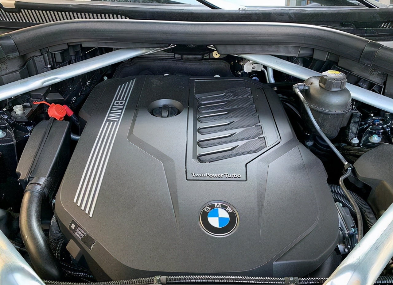 开完宝马x5再开陆巡,开了宝马x5再开奥迪q7的感受