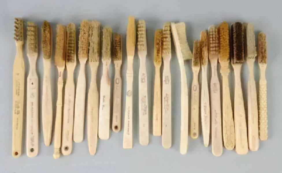 说一说牙刷牙膏的那些事：原来我们日常用品，大部分都是欧美产品