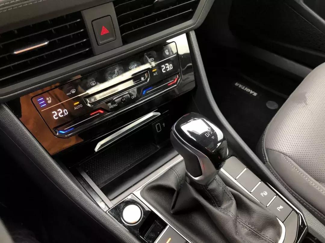 全新一代速腾280tsi自动豪华版,全新一代速腾280tsi自动超越版