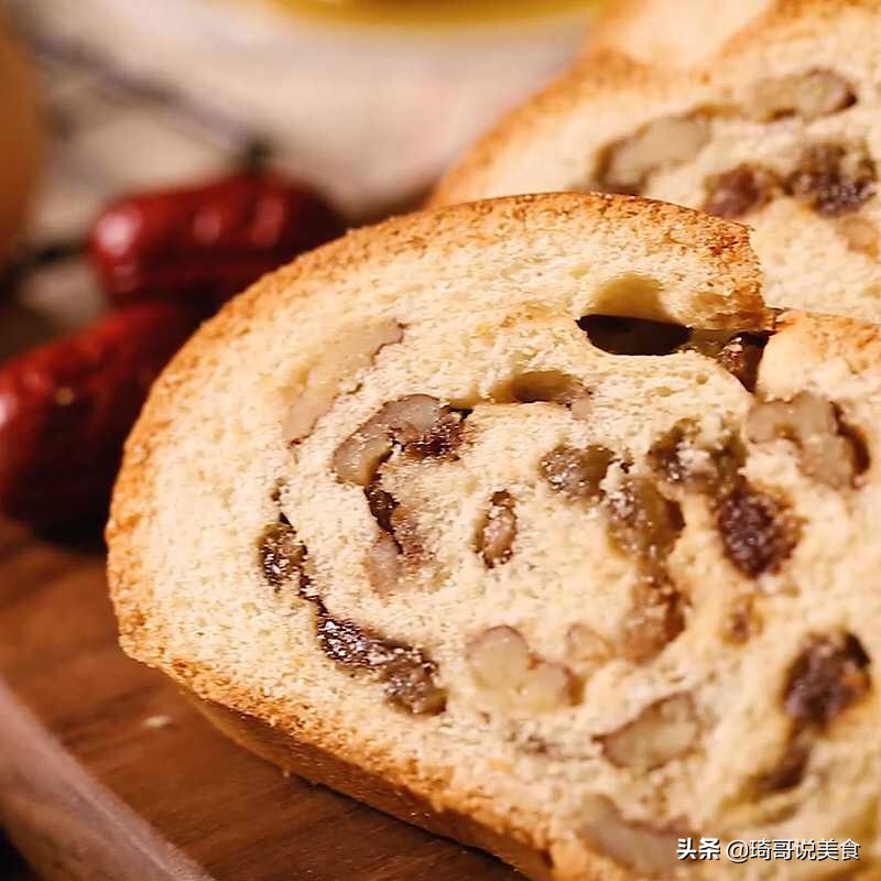 去面包店这4种面包最好别买,去面包店买什么面包不胖