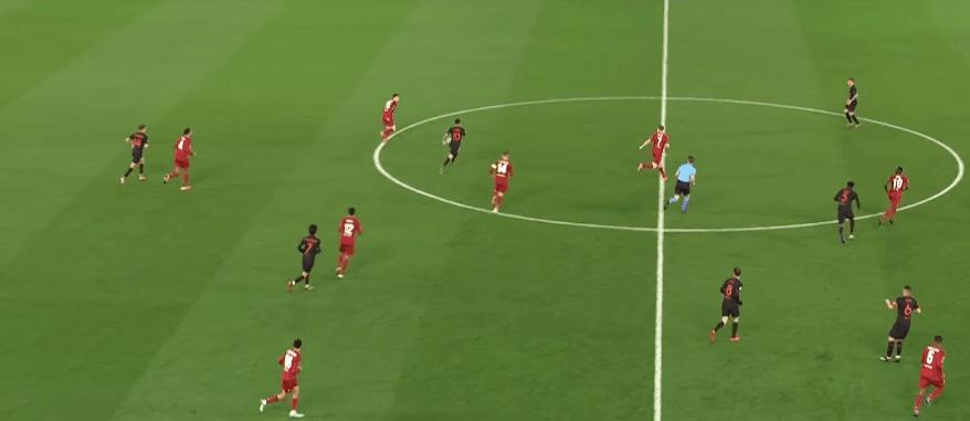 「欧冠实录」两大性格教练联手打造饕餮盛宴,今夜胜利属于足球