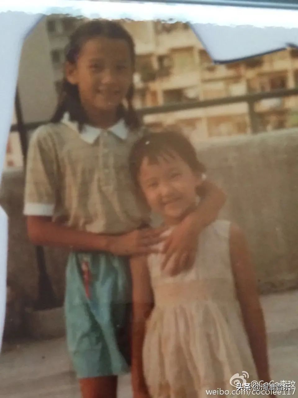 她曾凭性感出道，因感冒失声，花1.5亿办婚礼，是“最好后妈”