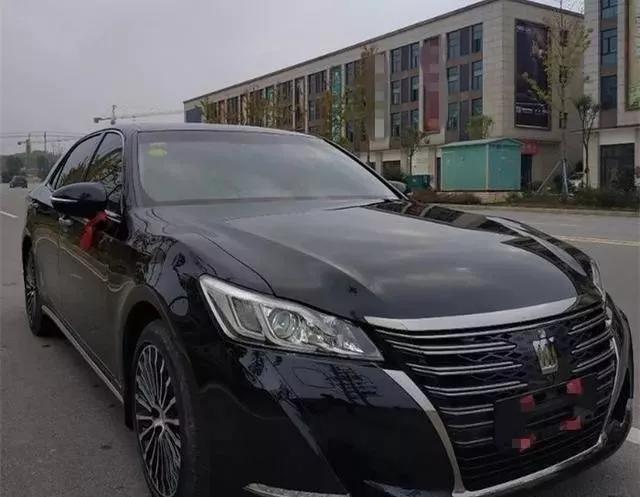 为什么丰田皇冠销量一代不如一代,丰田皇冠质量怎么样