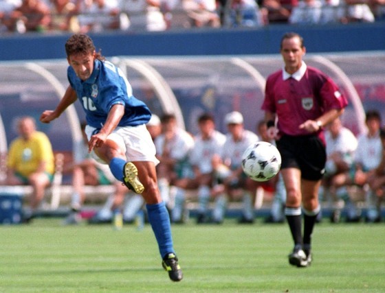 维亚利为什么要剃光头,维亚利职业生涯精彩集锦