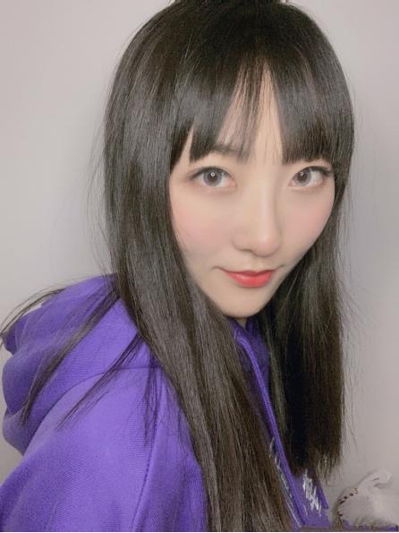 没见过世面的女生表现,面老女生适合什么发型