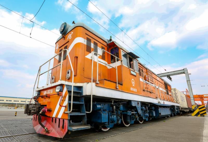 中欧班列跨境小包清关,跨境电商十万海外仓