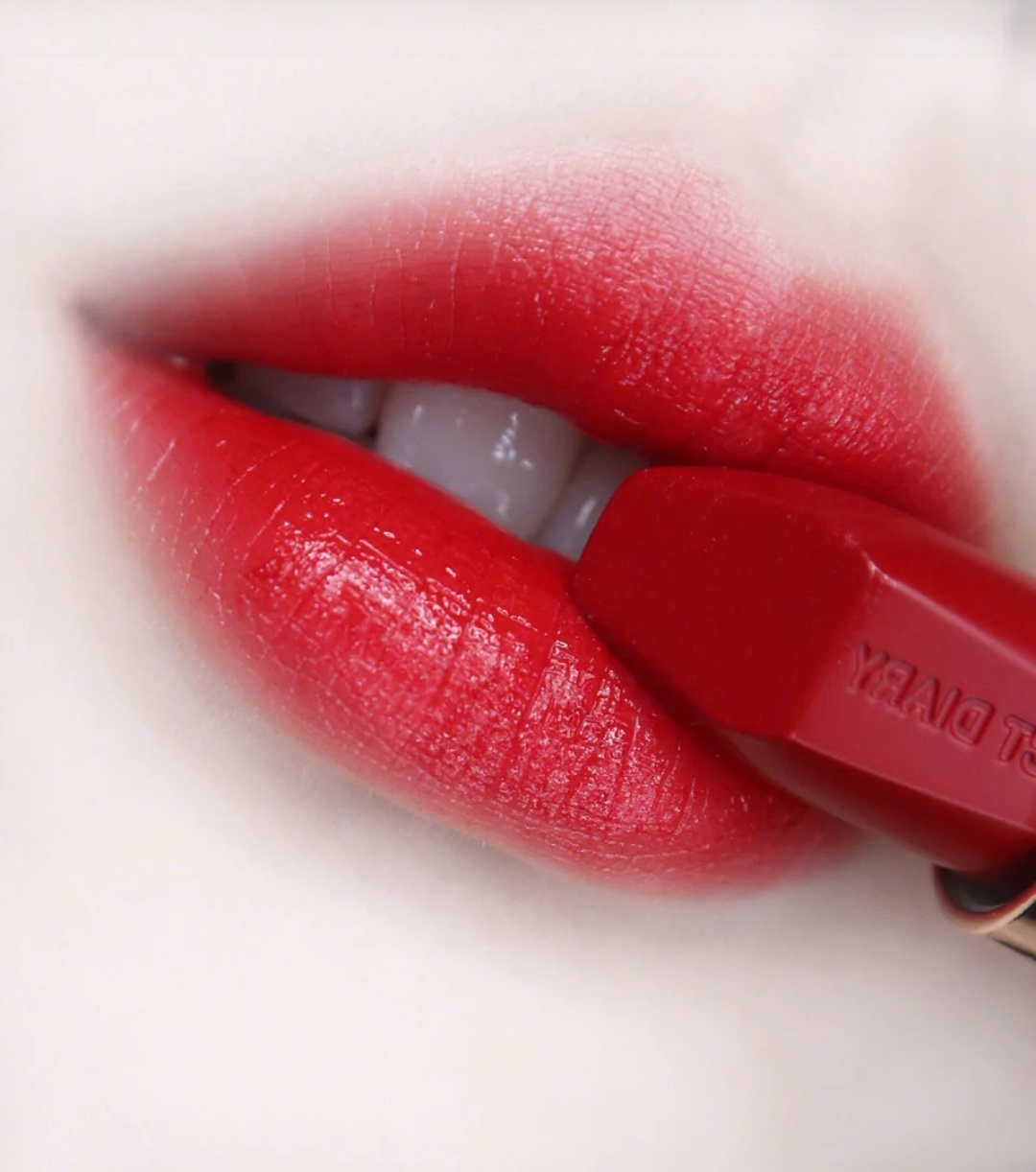 纪梵希口红小羊皮304怎么样好用吗,纪梵希小羊皮304和305哪个好看