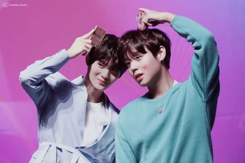 裴珍映朴佑镇黄旼炫朴志训河成云,朴志训裴珍映见面会