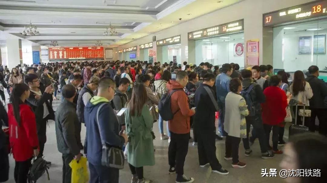 电子客票旅客进站怎样找检票口,电子客票中途怎么上车