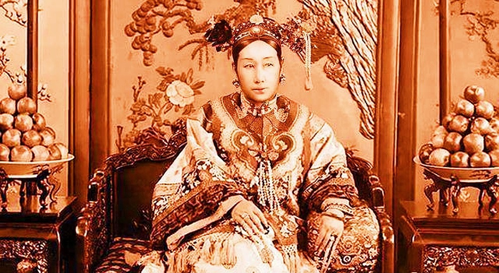 溥仪死后爱新觉罗家族,末代清朝皇帝爱新觉罗溥仪简介