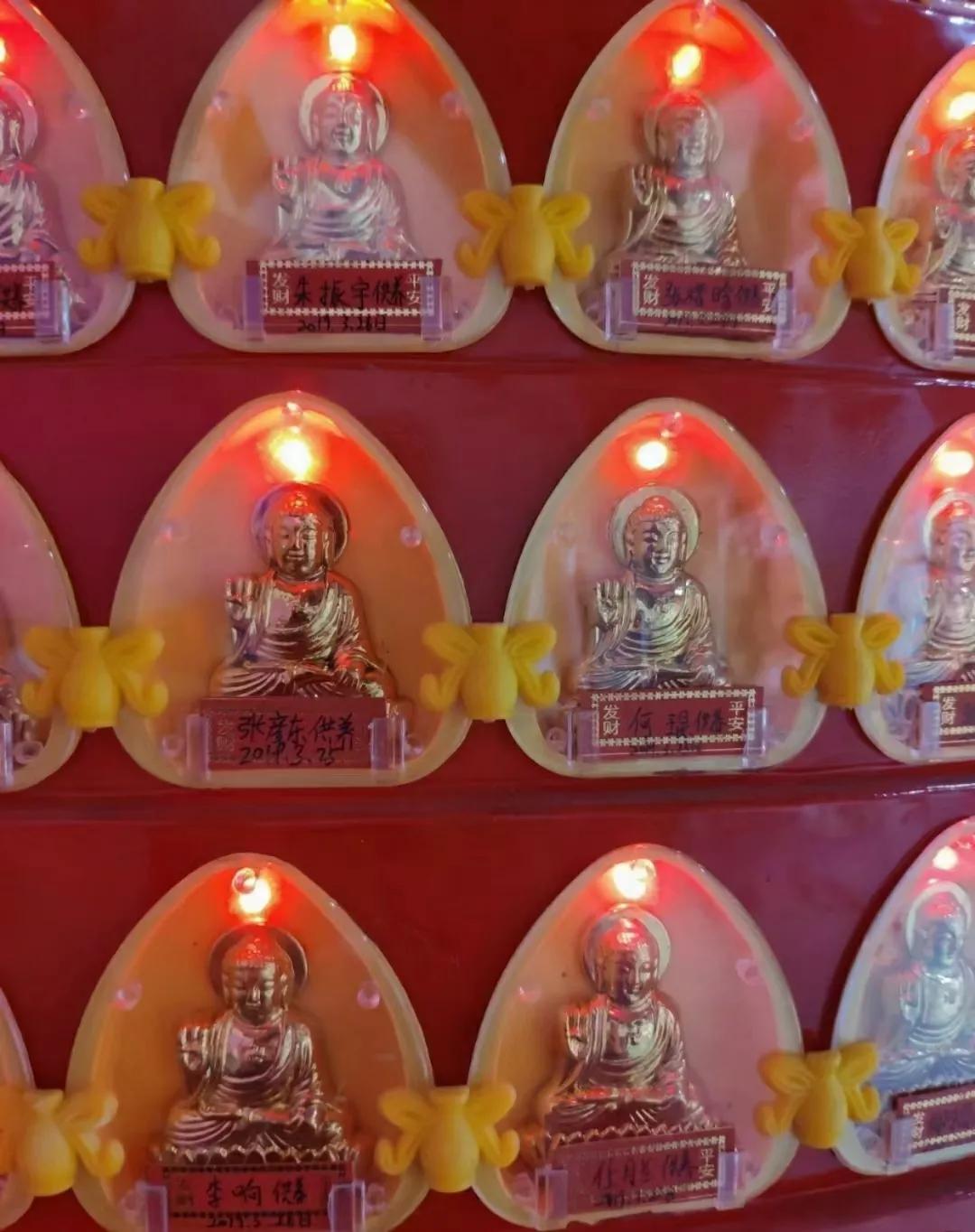 大姨去世悼念语简短,悼念去世的大姨怎么写