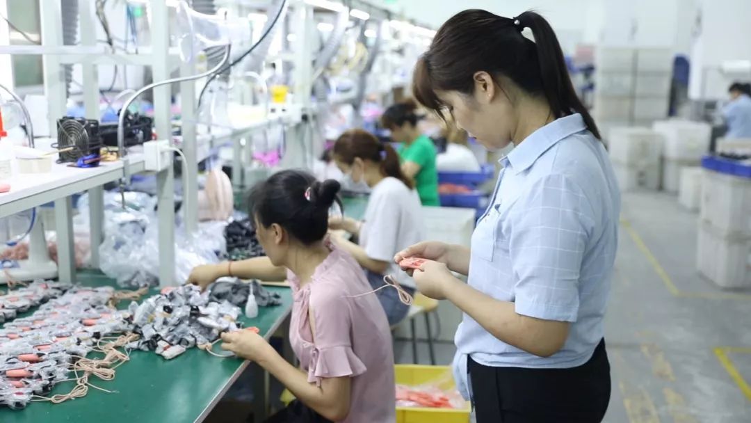 从“谈性变色”到千亿帝国，*人用成品**背后有着怎样的资本秘密？