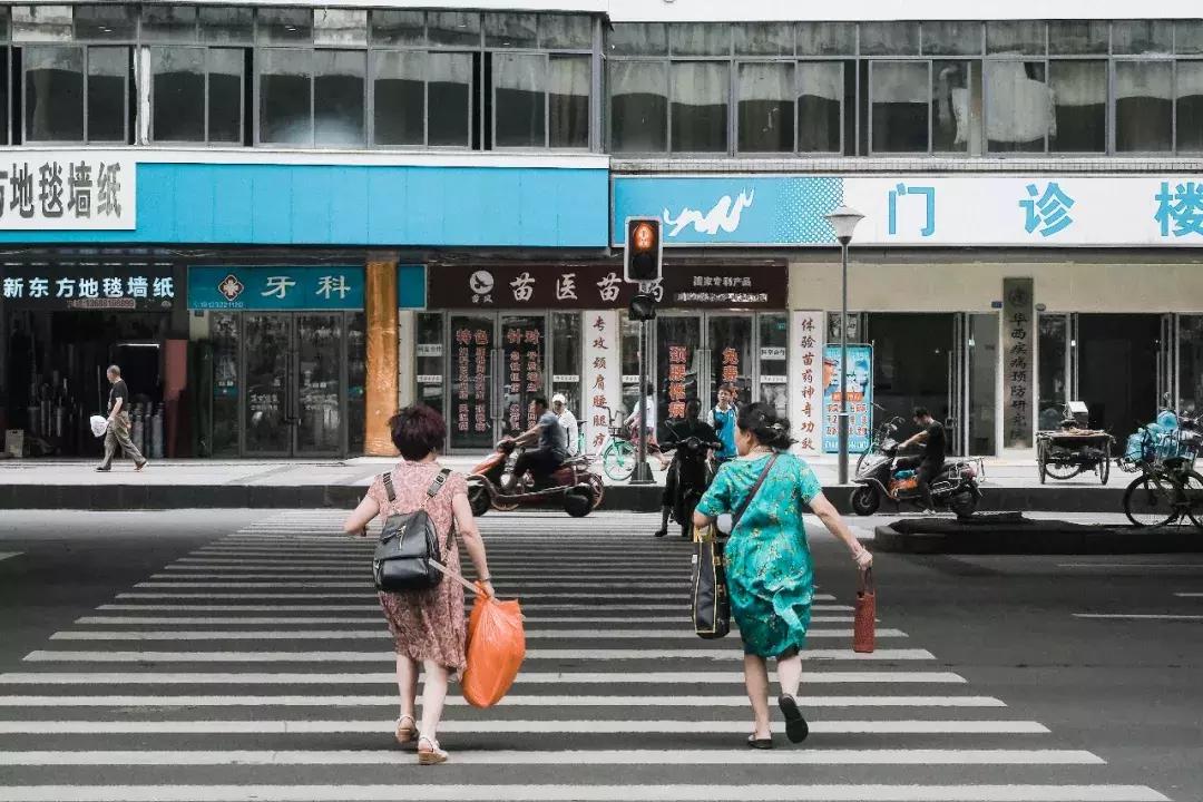 荷花池vs春熙路,成都荷花池攻略技巧