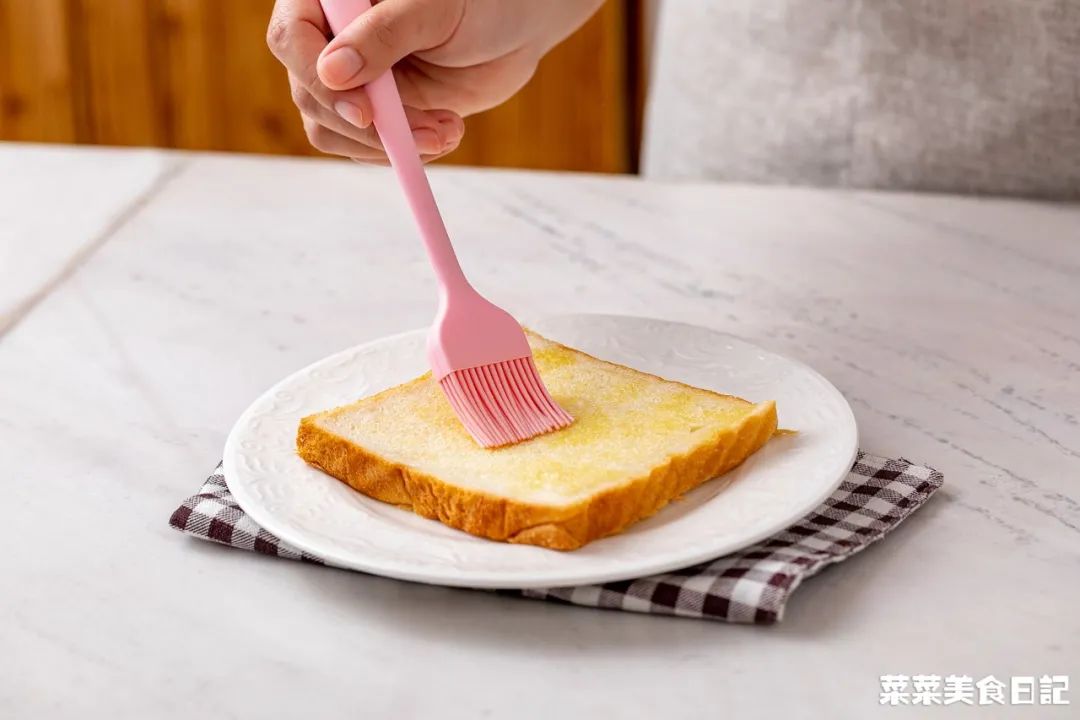 上班族午饭微波炉加热,微波炉解决一日三餐