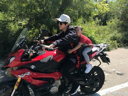 吴京谢楠经过七年之痒,谢楠让吴京跪搓衣板