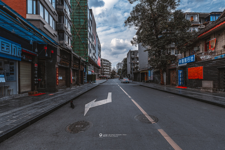 宽窄巷子游客照,宽窄巷子拍照照片