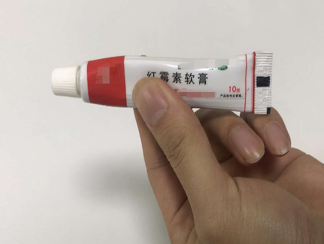 两块钱的红霉素软膏有什么用途,2块钱的红霉素软膏能祛斑吗