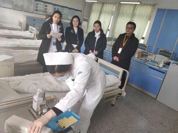 读完高中再去读卫校是什么学历,卫校读完之后是什么学历