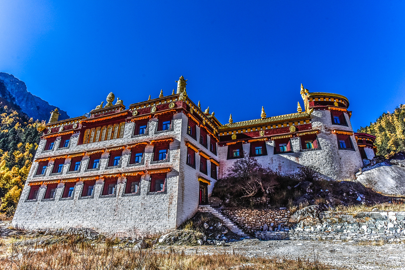 四川甘孜的亚丁稻城,四川稻城亚丁蓝色星球上的净土