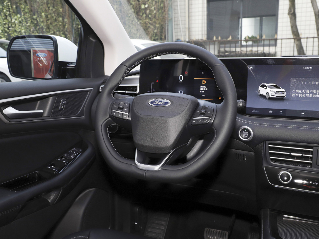 沃尔沃xc60和福特锐界plus哪个好,福特锐界plus2021和昂科威plus