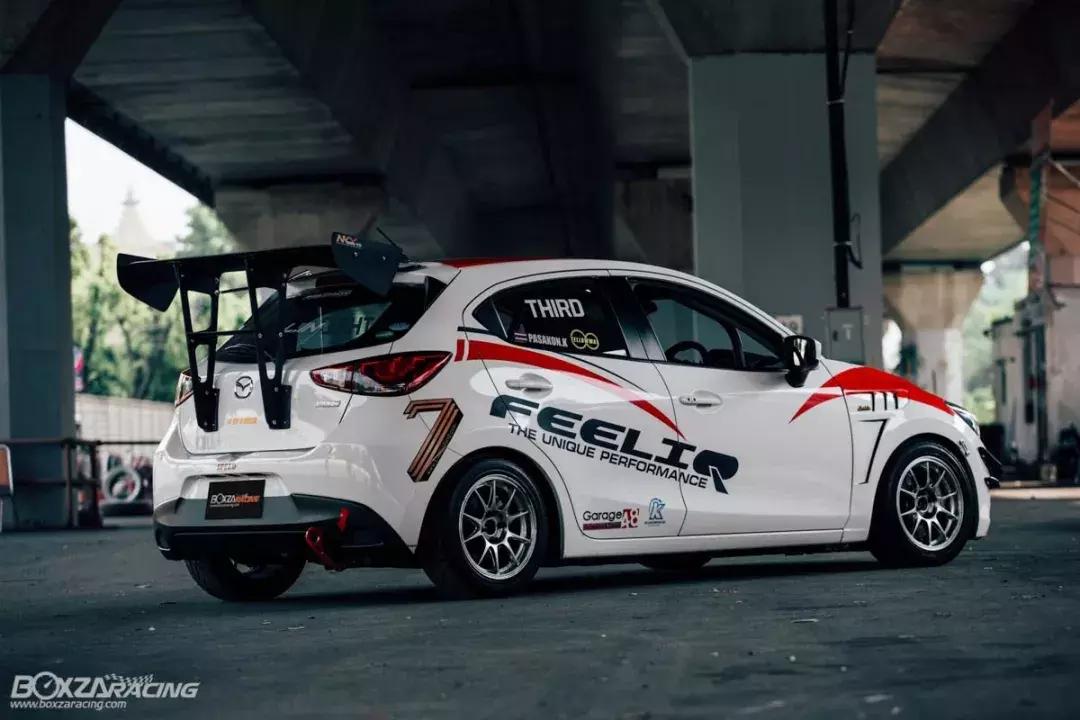 马自达2改装阿尔派车机音响,马自达2.0改装案例