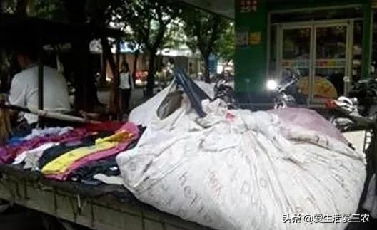 农村致富经:粉碎旧衣服销路广，利润高，感兴趣的可以试试！