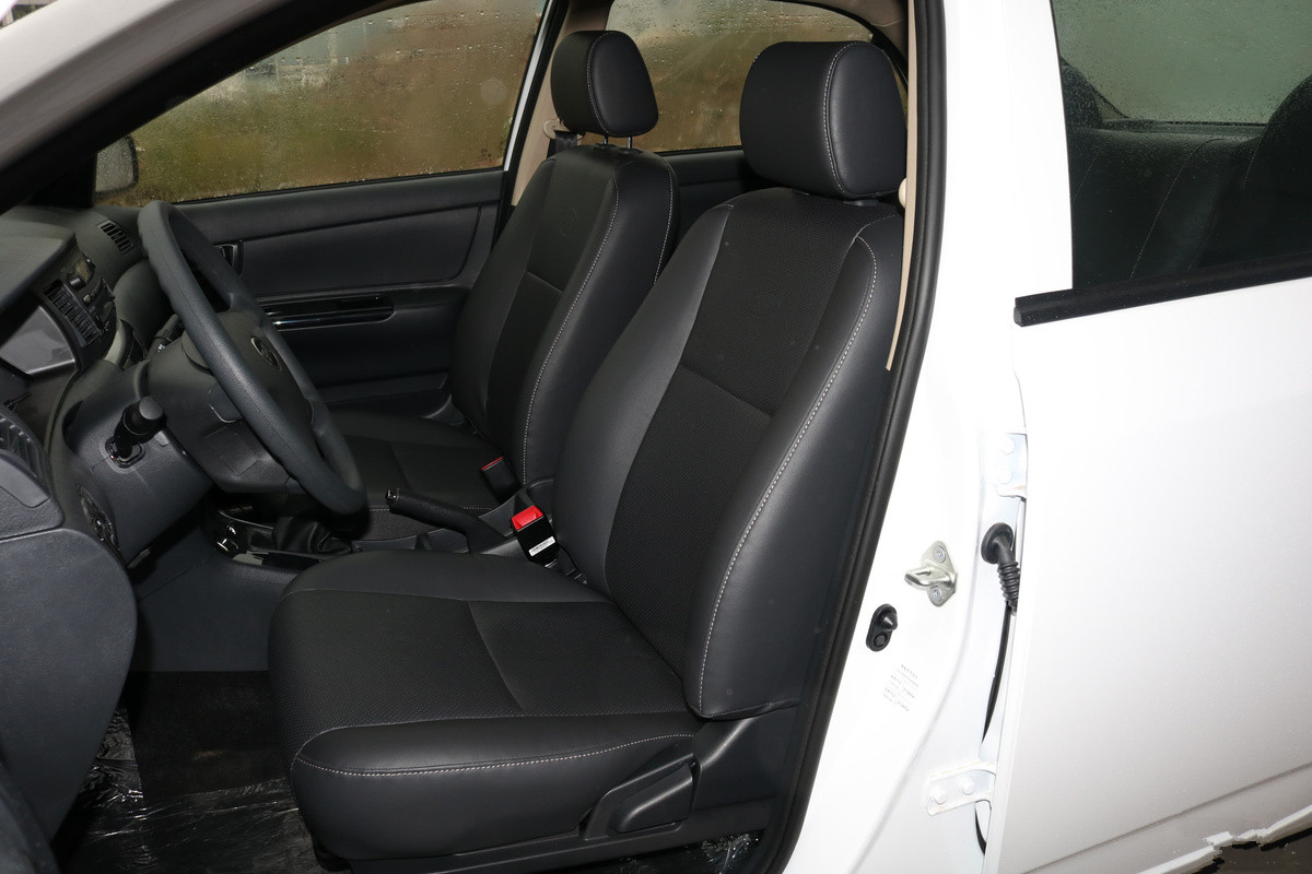 4万多元比亚迪F3手动经典版,4万元的比亚迪f3