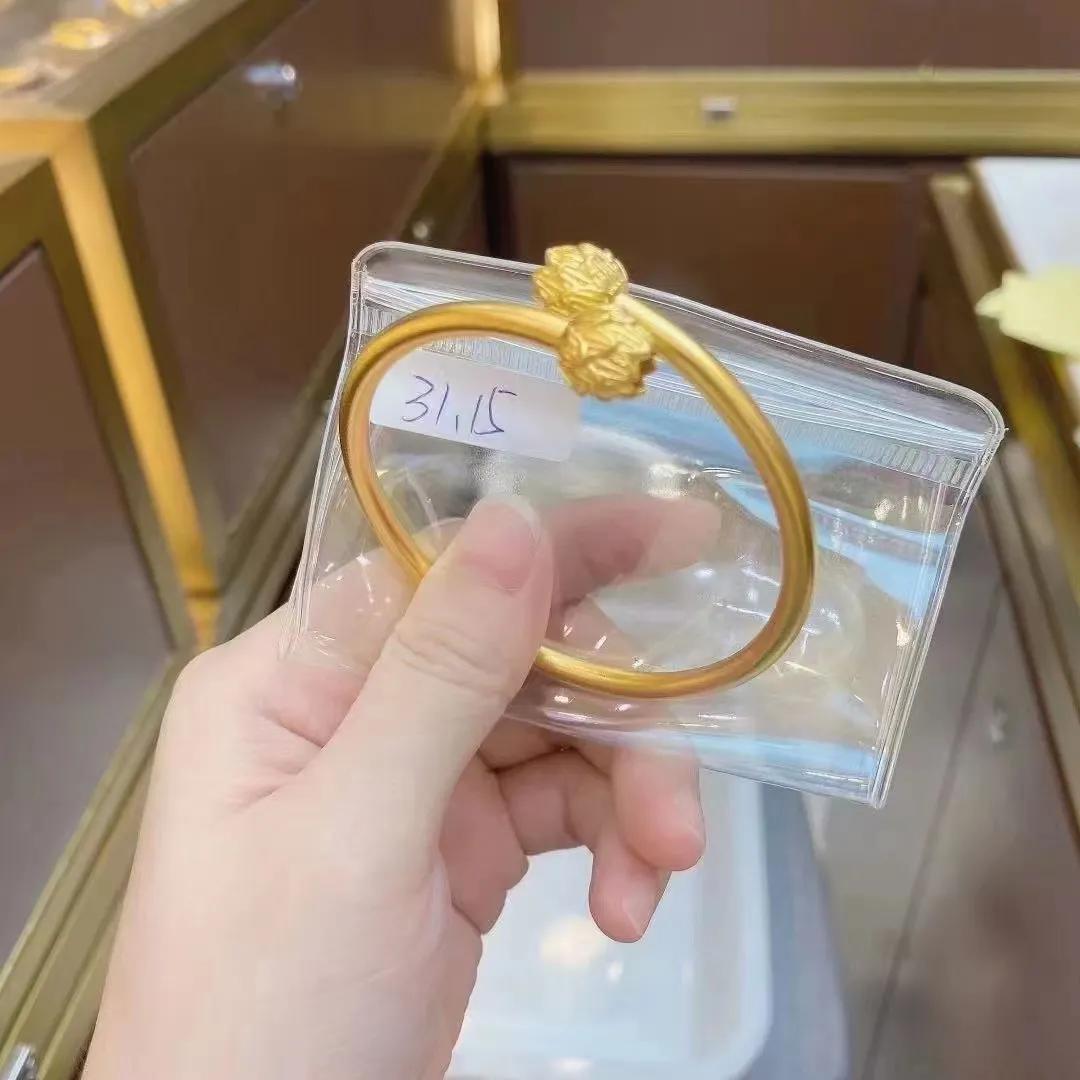 如何挑选适合自己气质的镯型,25岁适合什么样的镯型