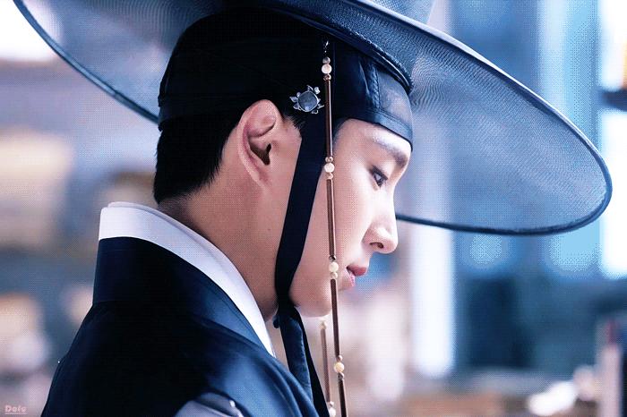 耳听爱情歌曲,耳听爱情铃声