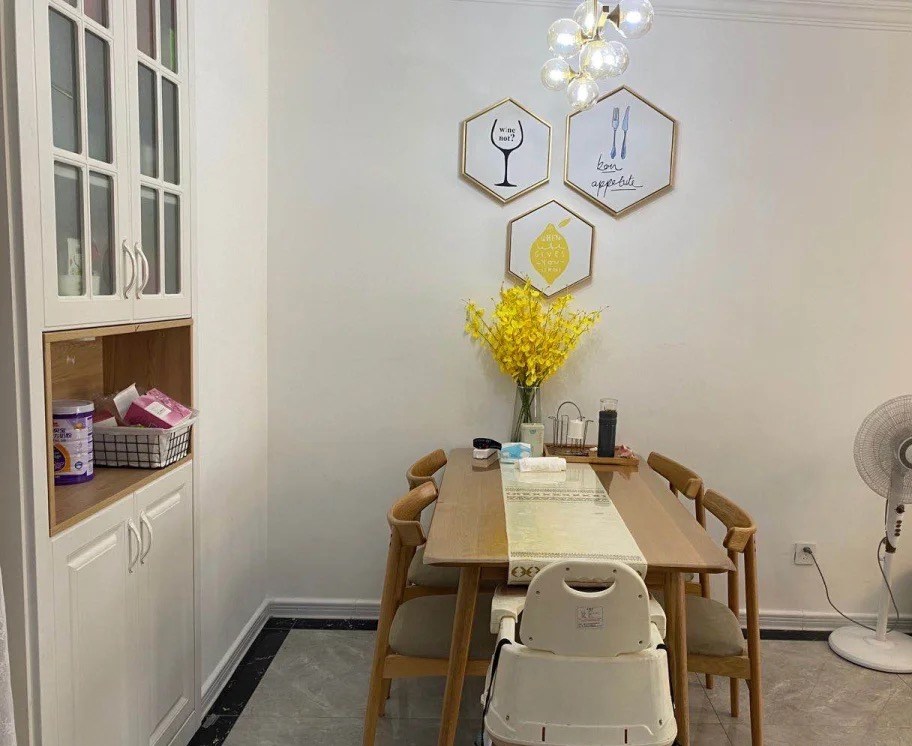 准备卖掉入住不到一年的家，处处收拾得干净又温馨，真是太不舍了