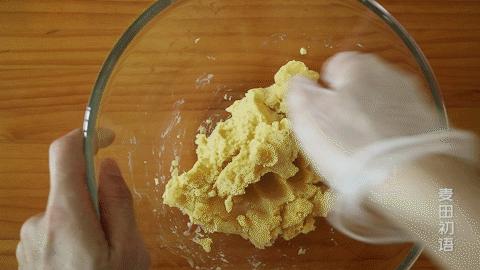 如何让绿豆糕吃起来清爽,绿豆糕最简单的家庭做法